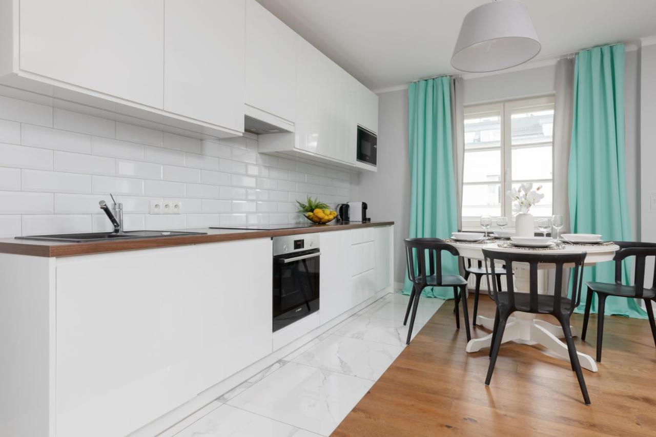 City Center Aparthotel Chmielna By Noclegi Renters Warszawa Eksteriør bilde