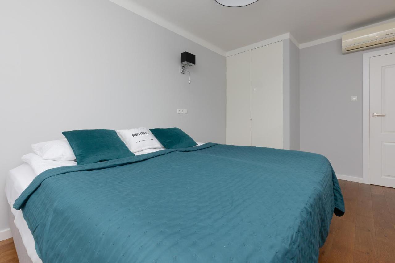 City Center Aparthotel Chmielna By Noclegi Renters Warszawa Eksteriør bilde