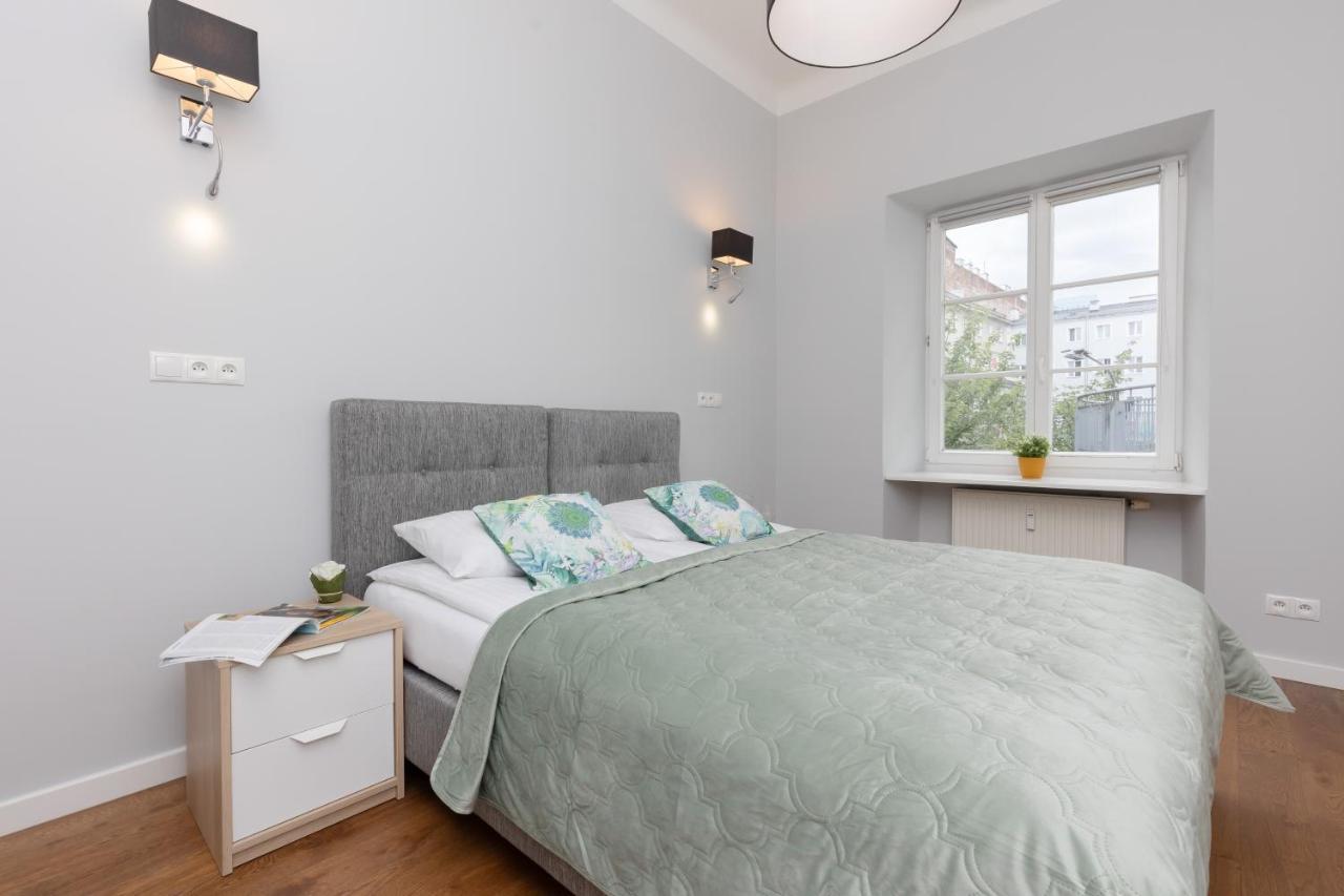 City Center Aparthotel Chmielna By Noclegi Renters Warszawa Eksteriør bilde