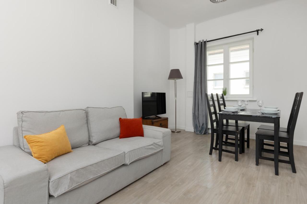 City Center Aparthotel Chmielna By Noclegi Renters Warszawa Eksteriør bilde