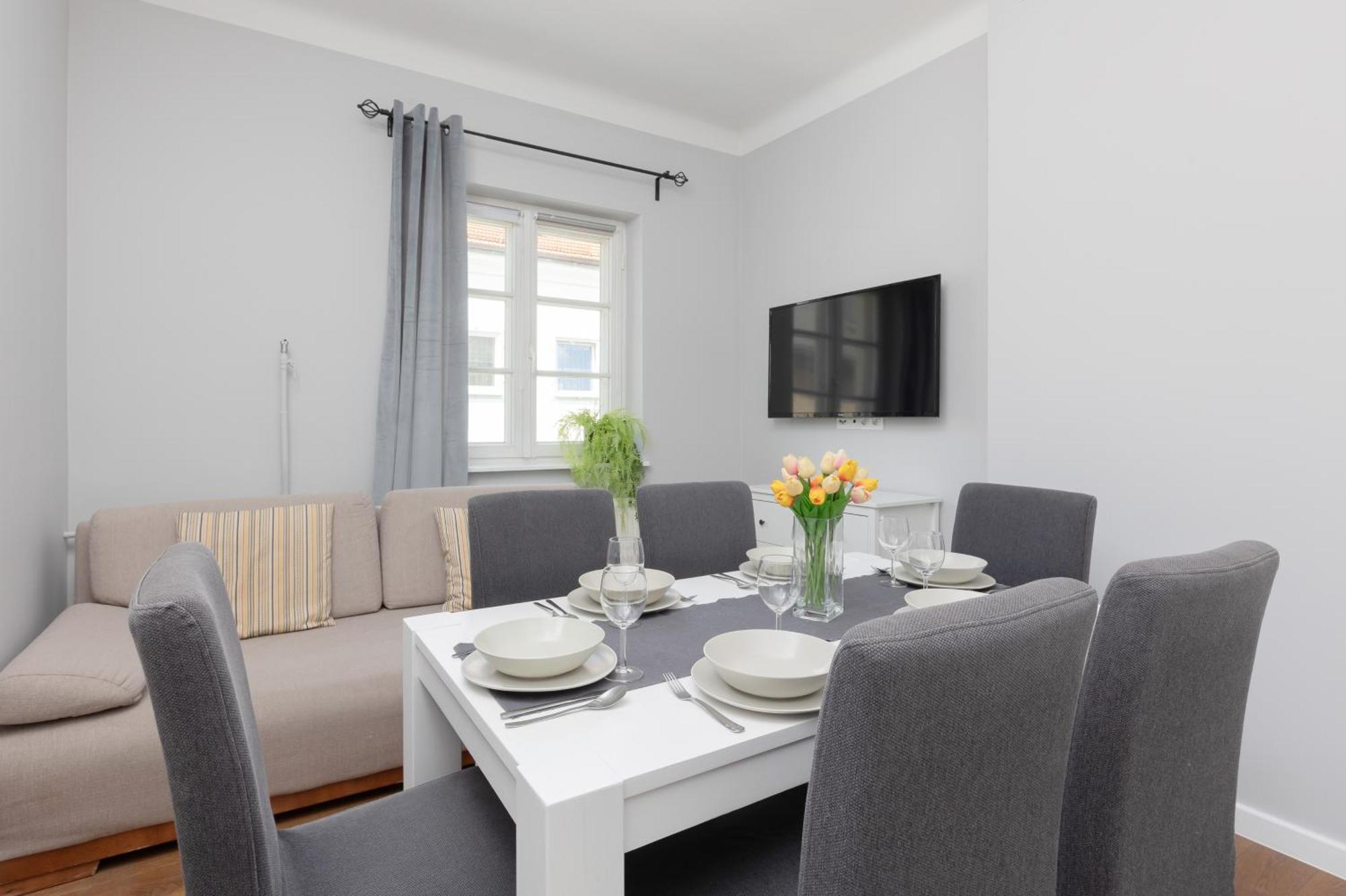 City Center Aparthotel Chmielna By Noclegi Renters Warszawa Eksteriør bilde