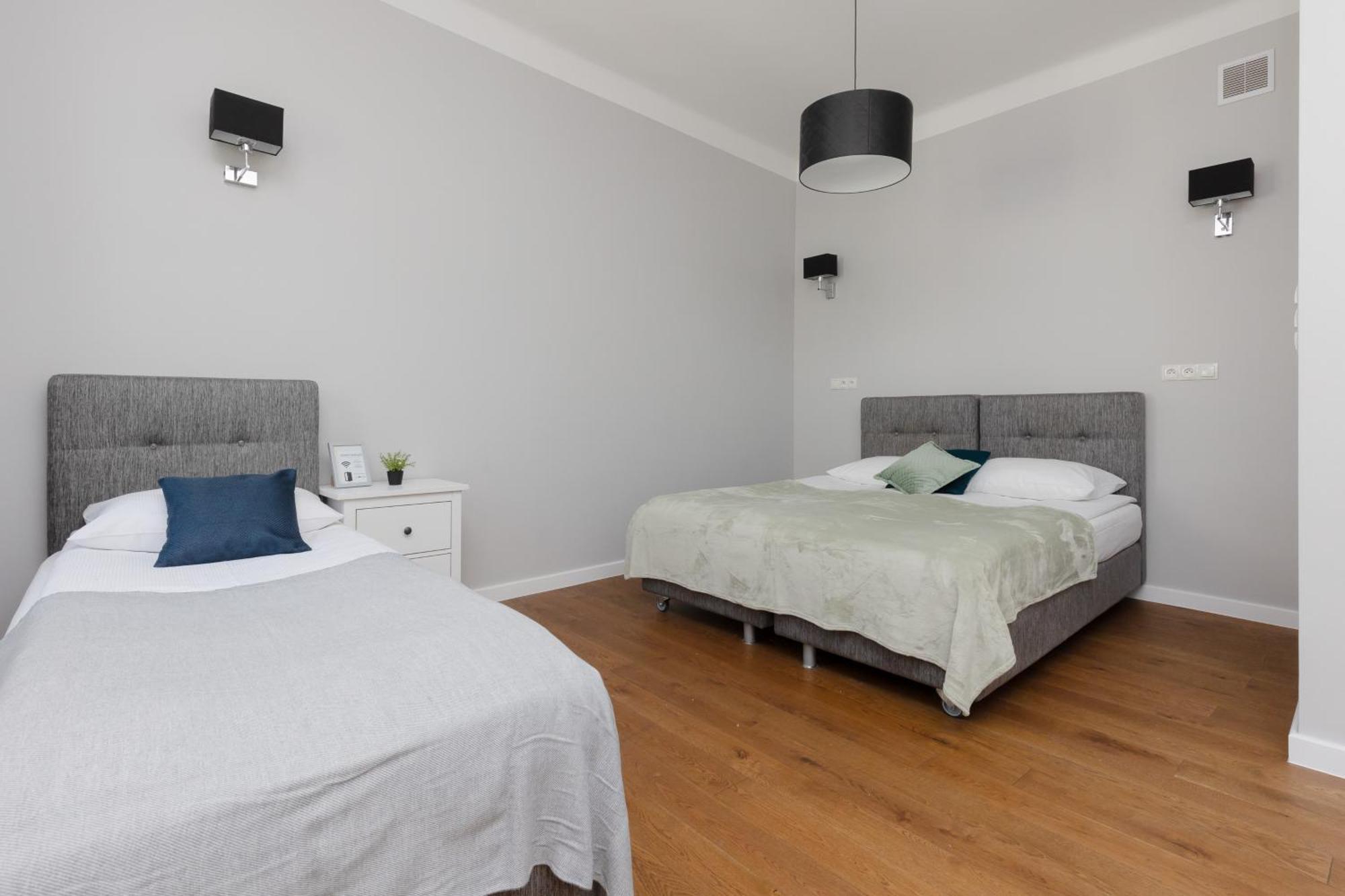City Center Aparthotel Chmielna By Noclegi Renters Warszawa Eksteriør bilde