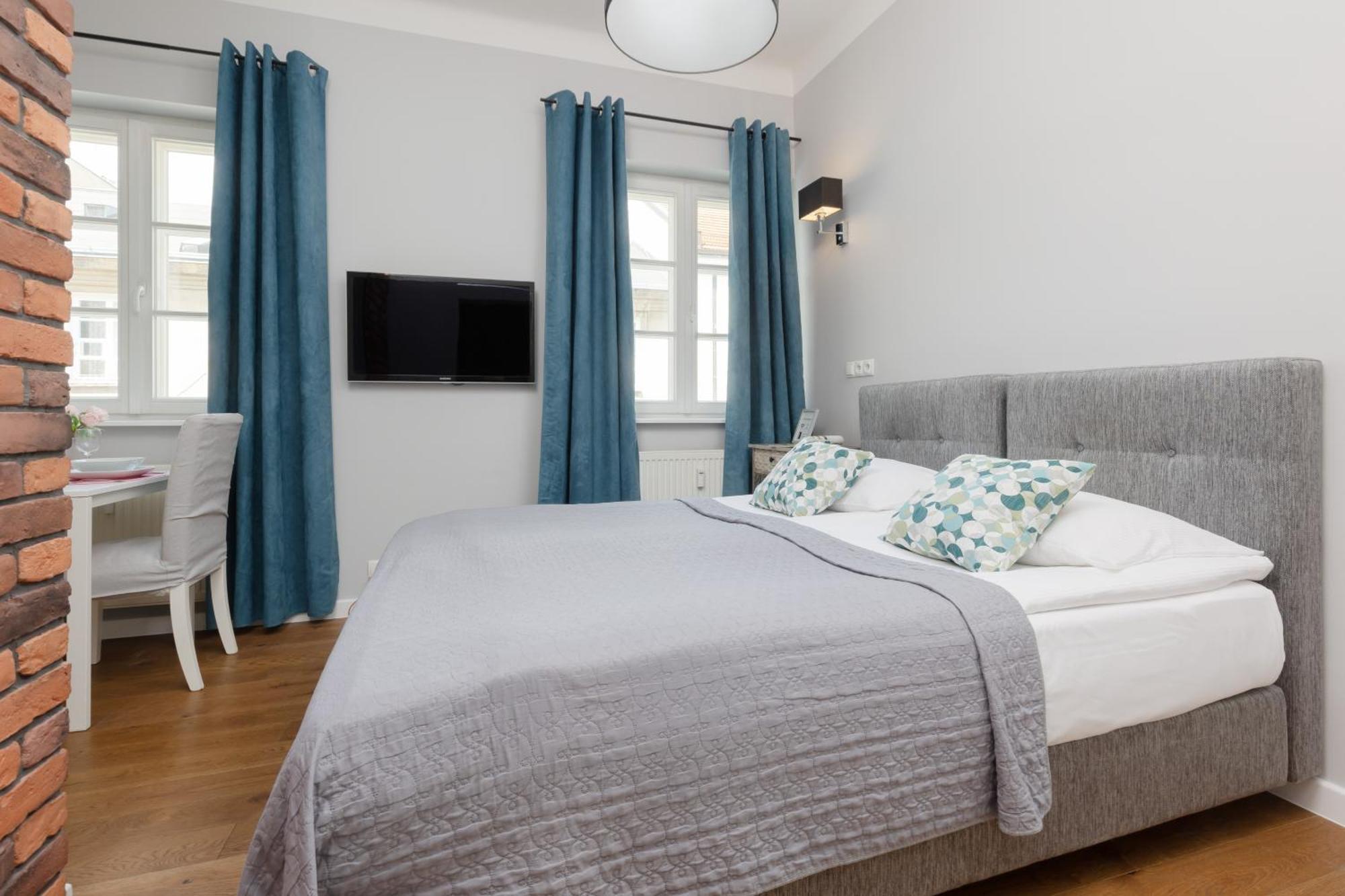 City Center Aparthotel Chmielna By Noclegi Renters Warszawa Eksteriør bilde