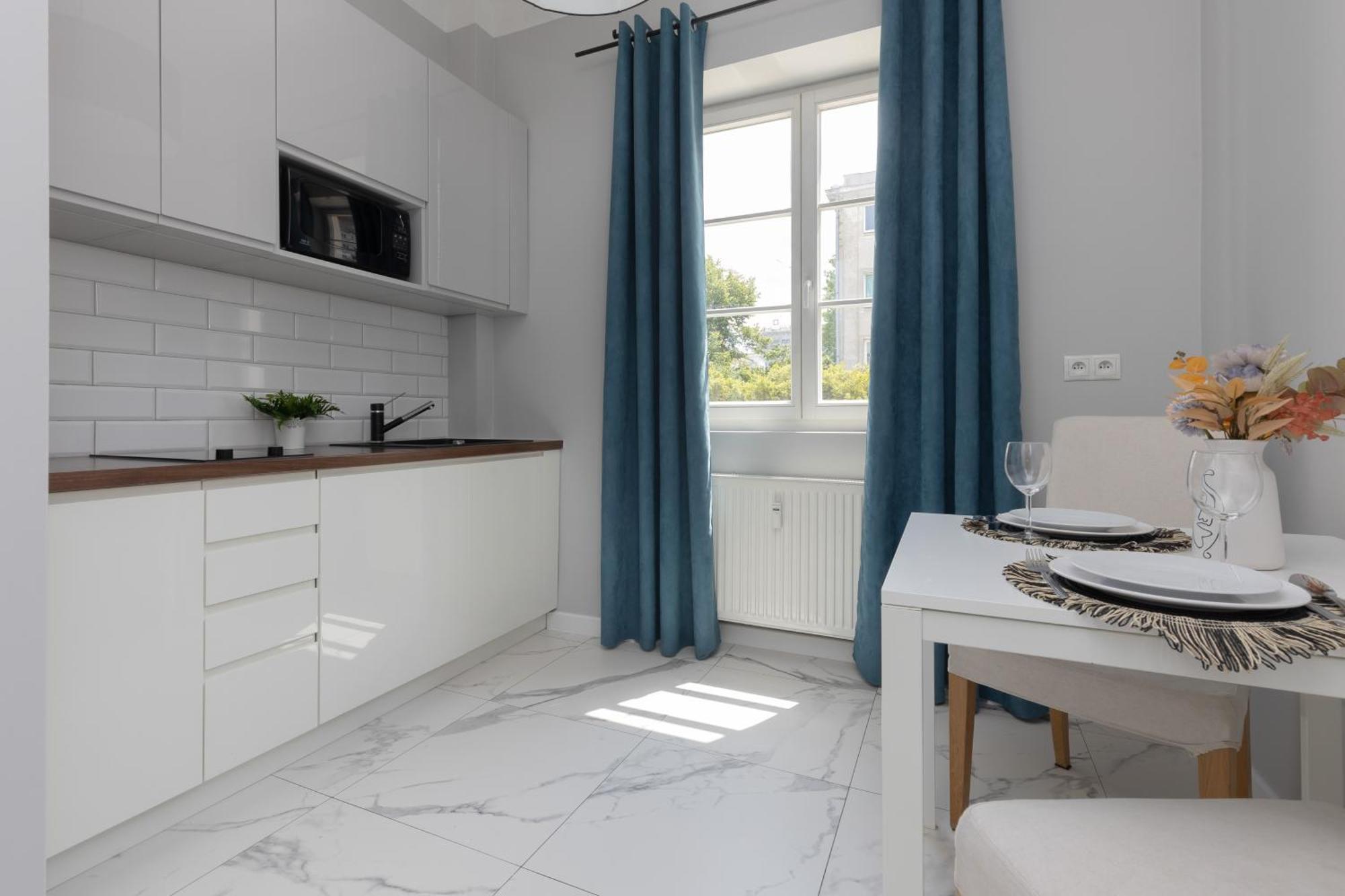 City Center Aparthotel Chmielna By Noclegi Renters Warszawa Eksteriør bilde