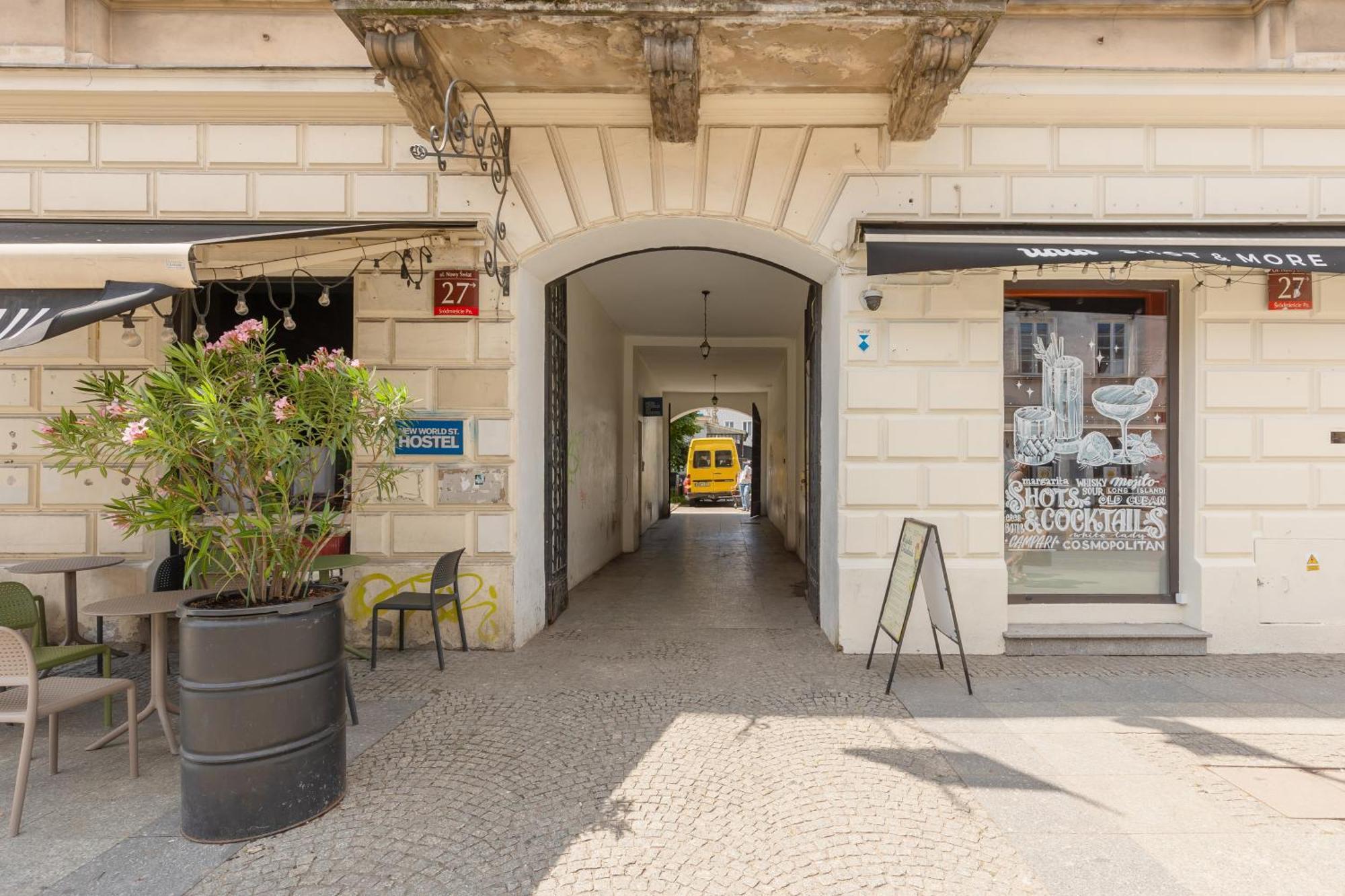 City Center Aparthotel Chmielna By Noclegi Renters Warszawa Eksteriør bilde